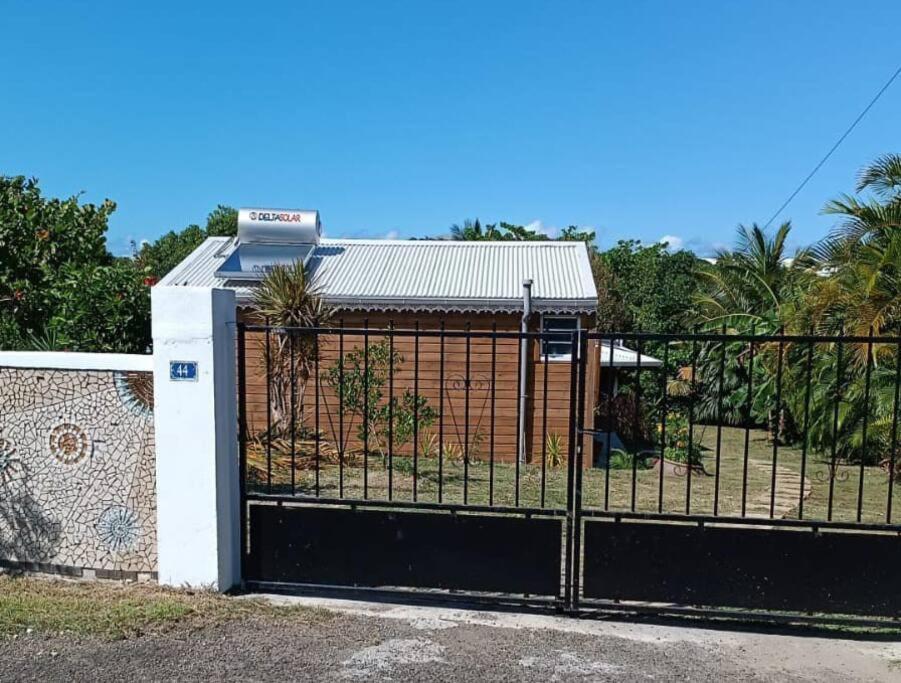 Tukusi Bungalow Le Moule Exterior foto
